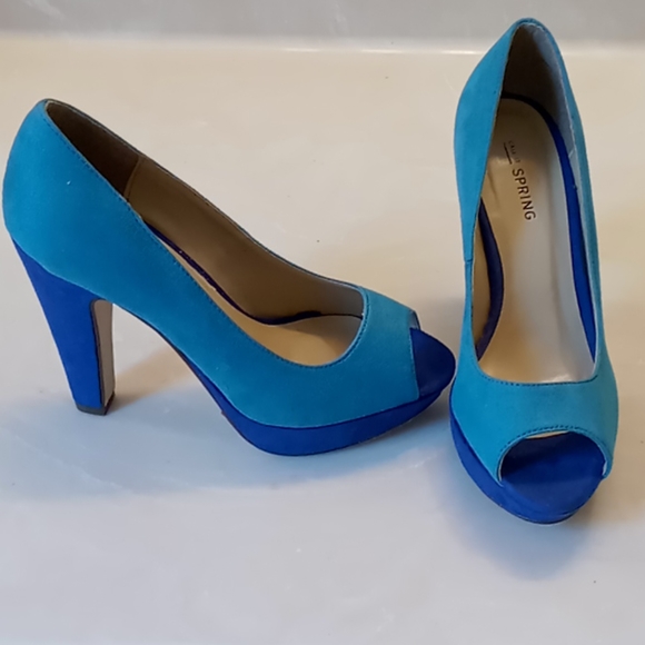 Call It Spring Shoes - Call It Spring Blue two-toned Peep Toe Heels Size 6.5
